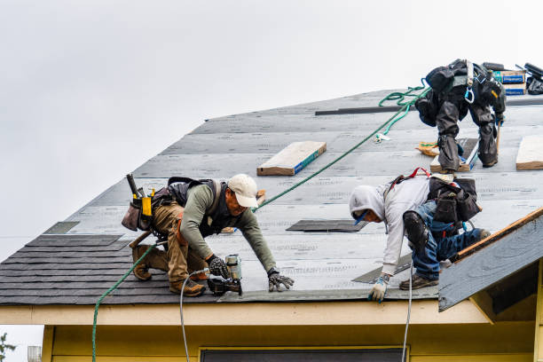 Professional Gutter Installation technician working in Robinson, TX